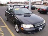 2001 Volvo S40 1.9T SE Front 3/4 View