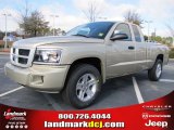 2011 White Gold Metallic Dodge Dakota Big Horn Extended Cab #41423452