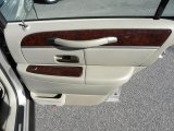 2007 Lincoln Town Car Signature Door Panel