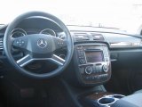2011 Mercedes-Benz R 350 4Matic Dashboard