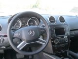2011 Mercedes-Benz GL 350 Blutec 4Matic Dashboard