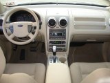 2005 Ford Freestyle SE Dashboard