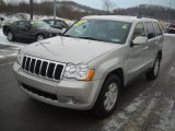 2008 Jeep Grand Cherokee Limited 4x4 Front 3/4 View