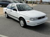 1994 Nissan Sentra XE Sedan Data, Info and Specs