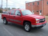 2006 Chevrolet Silverado 1500 LT Extended Cab 4x4 Front 3/4 View