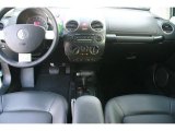 2010 Volkswagen New Beetle Final Edition Coupe Dashboard