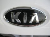 2011 Kia Soul 1.6 Marks and Logos