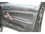 2002 Volkswagen Passat GLX 4Motion Wagon Door Panel