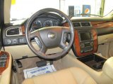 2008 Chevrolet Avalanche LTZ Ebony/Light Cashmere Interior