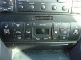 2000 Audi A4 1.8T quattro Sedan Controls