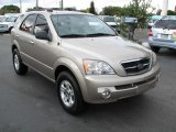 2005 Sand Beige Metallic Kia Sorento LX #42244285