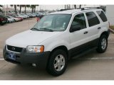 2004 Ford Escape XLT V6 Front 3/4 View
