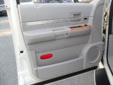 2008 Chrysler Aspen Limited Door Panel