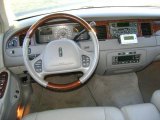 2001 Lincoln Town Car Signature Dashboard