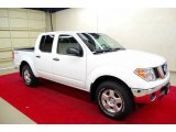 Avalanche White Nissan Frontier in 2008