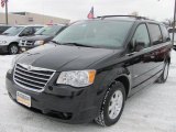 2008 Brilliant Black Crystal Pearlcoat Chrysler Town & Country Touring Signature Series #42809805