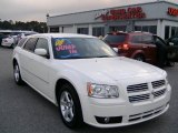 2008 Stone White Dodge Magnum SXT #4276131