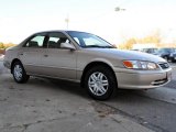 2001 Toyota Camry LE V6 Front 3/4 View
