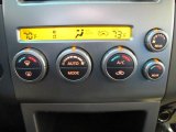 2005 Nissan Pathfinder SE Controls