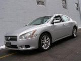2009 Nissan Maxima 3.5 SV Front 3/4 View