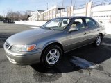 2001 Antique Sage Pearl Toyota Camry LE #43254814