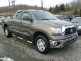 2009 Toyota Tundra Double Cab 4x4 Front 3/4 View