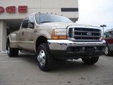 2001 Ford F350 Super Duty XLT SuperCab 4x4 Dually Front 3/4 View