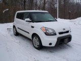 2010 Clear White Kia Soul ! #43441089