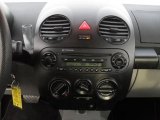 2005 Volkswagen New Beetle GL Coupe Controls