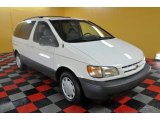 2000 Super White Toyota Sienna LE #43440870