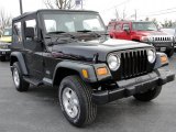 2000 Jeep Wrangler SE 4x4 Front 3/4 View