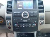 2011 Nissan Pathfinder Silver Controls