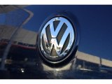 2006 Volkswagen Passat 3.6 4Motion Sedan Marks and Logos