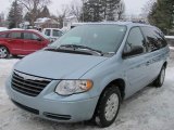 2005 Chrysler Town & Country LX