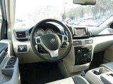 2010 Volkswagen Routan SEL Premium Aero Gray Interior