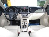 2011 Volkswagen Tiguan SEL Dashboard