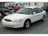 2000 Ford Taurus SEL Front 3/4 View
