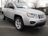 2011 Jeep Compass 2.0 Latitude Front 3/4 View