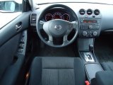 2010 Nissan Altima 2.5 S Dashboard
