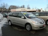 Silver Shadow Pearl Toyota Sienna in 2009