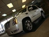 2010 White Diamond Cadillac Escalade Luxury AWD #44865393