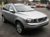 2008 Volvo XC90 V8 AWD Front 3/4 View