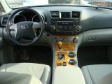 2010 Toyota Highlander Hybrid 4WD Dashboard