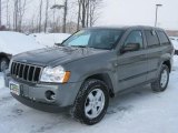 Mineral Gray Metallic Jeep Grand Cherokee in 2007