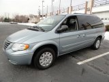 2005 Chrysler Town & Country LX