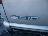 2001 Chevrolet S10 LS Extended Cab 4x4 Marks and Logos
