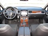 2011 Volkswagen Touareg VR6 FSI Sport 4XMotion Dashboard