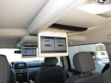2010 Volkswagen Routan SEL Premium Controls