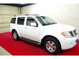 2008 White Frost Nissan Pathfinder LE #45331253