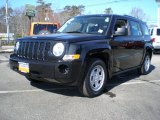 Brilliant Black Crystal Pearl Jeep Patriot in 2009